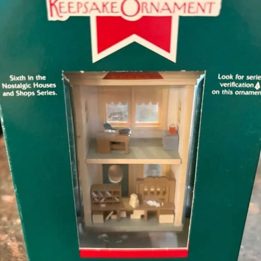 1989 Hallmark U.S. Post Office Handcrafted Keepsake Ornament Collector's Series